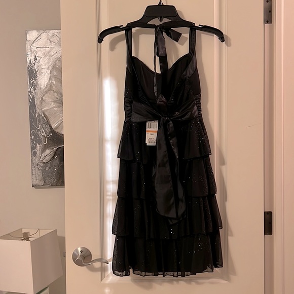 NWT Black Sequence Sparkle Tie Around Neck & Back Dress, Juniors - Picture 4 of 4